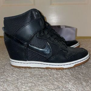 NIKE- Black Dunk Sky High Sneakers. Womens. Size 7.5